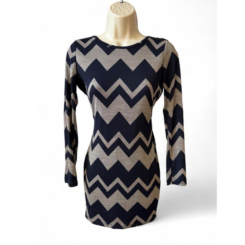 Agaci navy blue chevron print